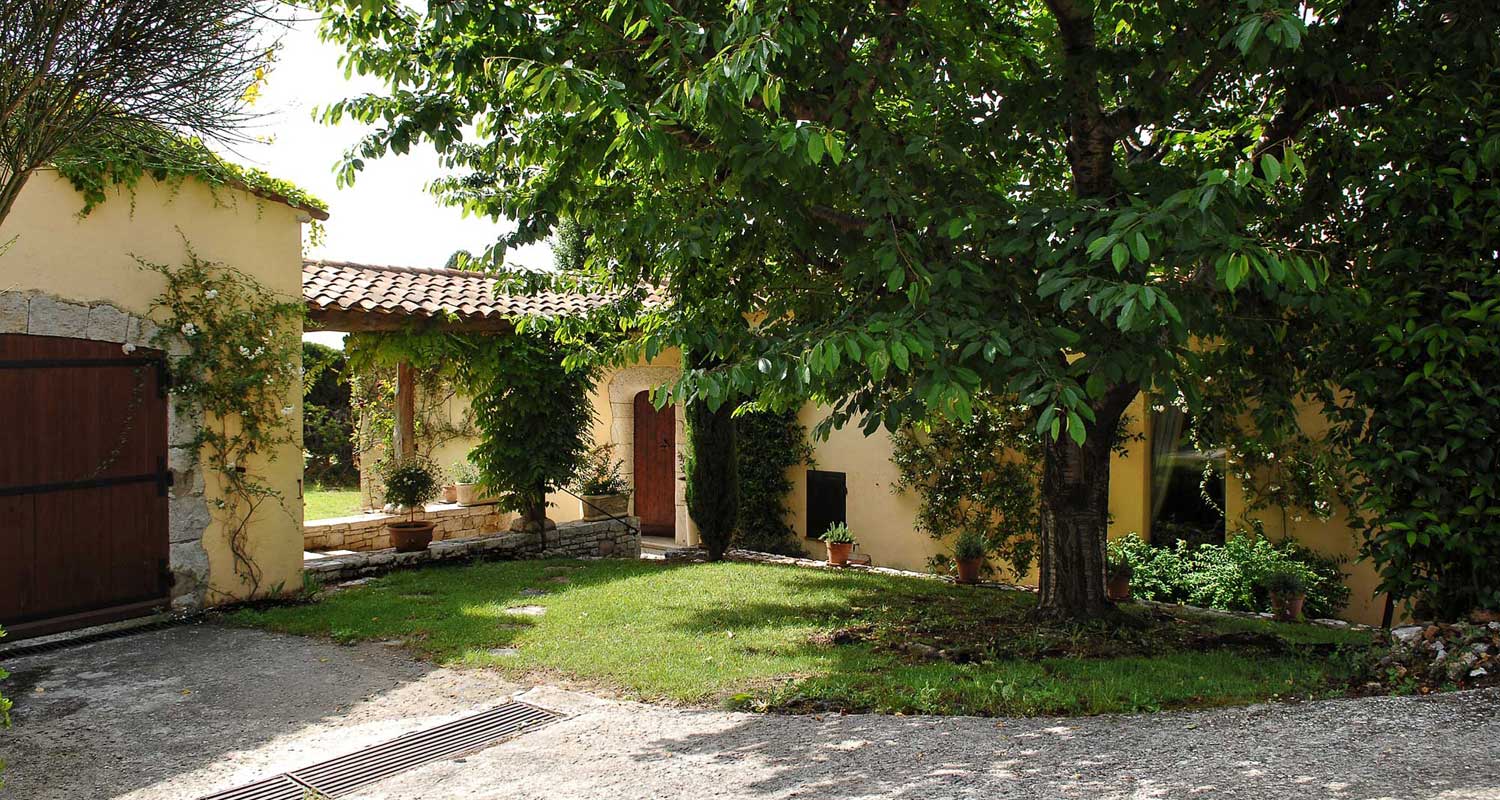 Villa Clara, Experience the real Cote d'Azur.